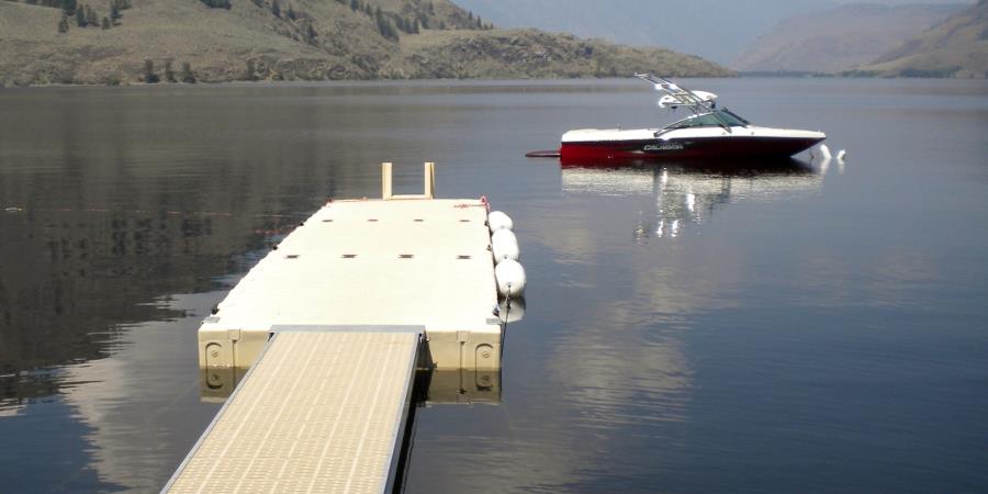 The dock and boat mooring at the Lodge at Palmer Lake