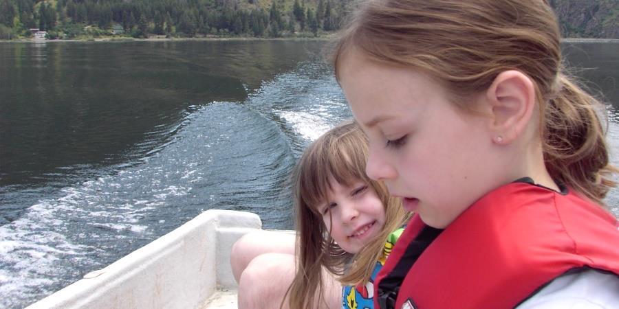 Fishing with the kids at Palmer Lake - heading out to catch the big one