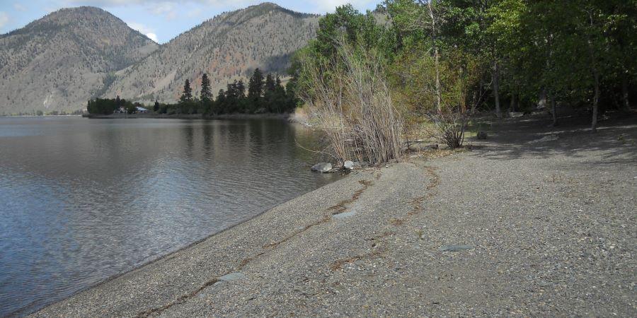 $25/day lakefront RV rental property with 160' of private beach